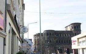 Hotel Porta Nigra